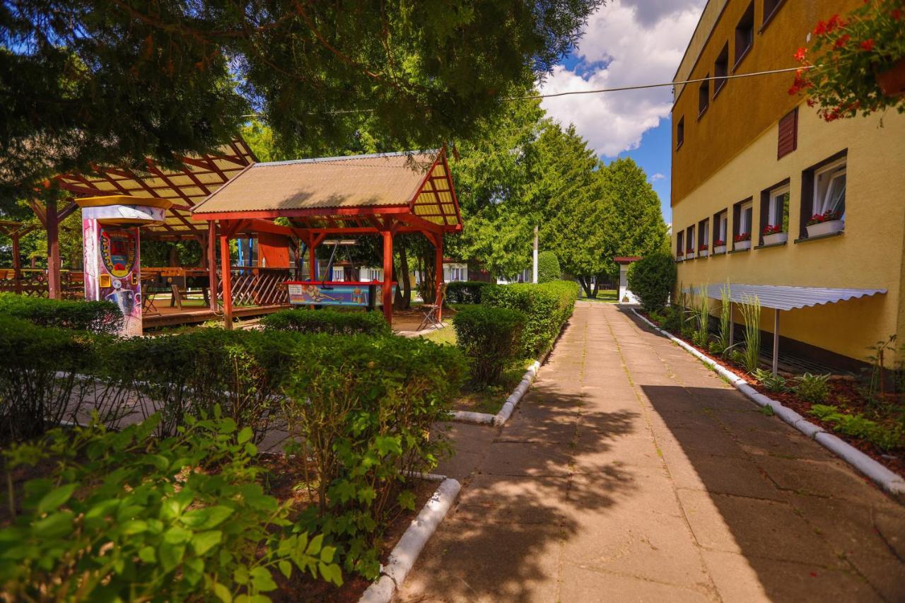 Osrodek Wypoczynkowy Dolomity Hotel Jedwabno Buitenkant foto