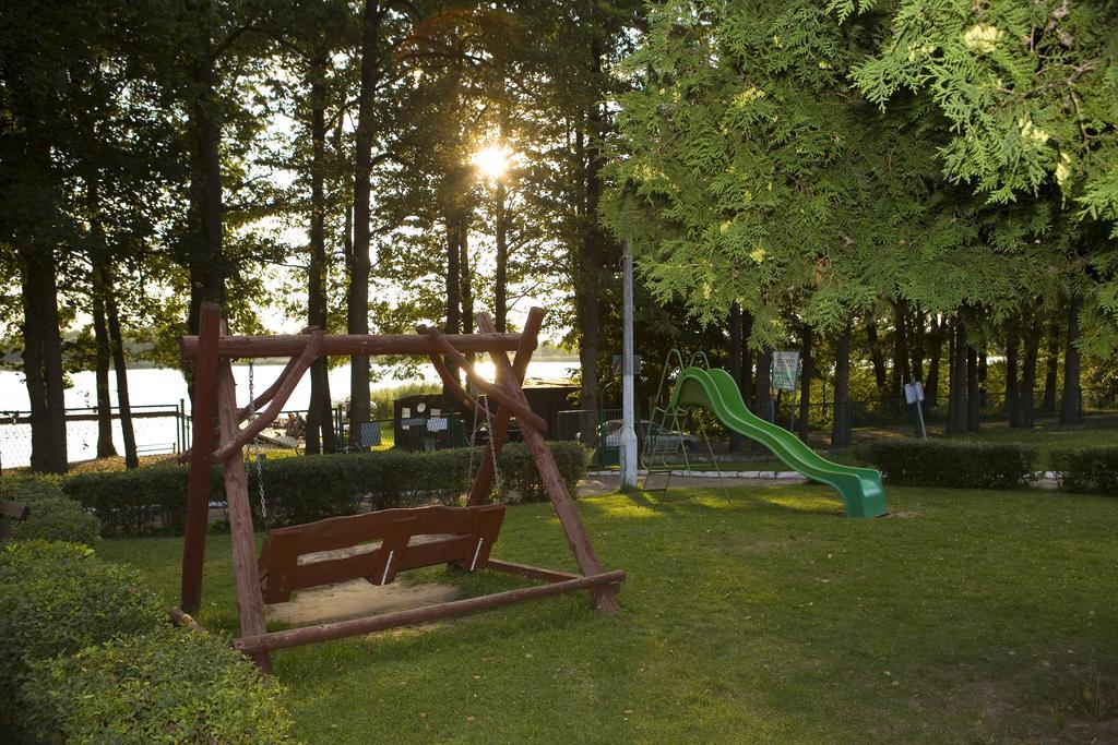 Osrodek Wypoczynkowy Dolomity Hotel Jedwabno Buitenkant foto